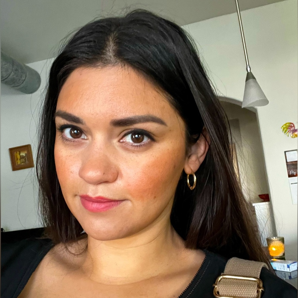 Meet your Posher, Christina